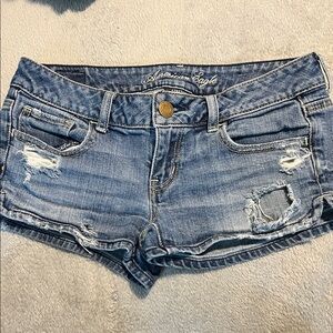 American Eagle Outfitters Distressed Blue Jean Shorts Sz 2